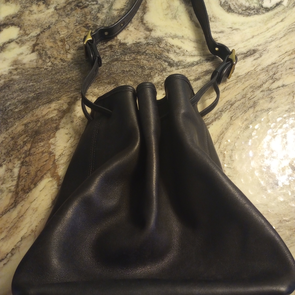 ❌❌SOLD❌❌Vintage Coach Legacy Drawstring Bag 9165